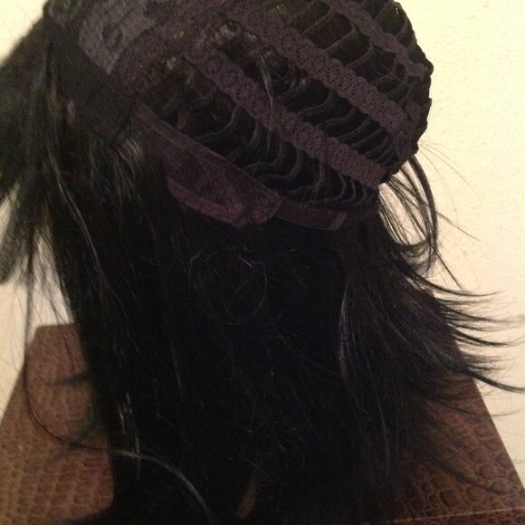 **NEW NEVER WORN** Short Straight Bob Synthetic Wig Black - Picture 8 of 10